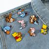 Insignias de Metal de Personajes de Dibujos Animados de Cine y Televisión Europeos y Americanos Winnie the Pooh y Tigger Broche de Aleación Puerquito Pijer Pin