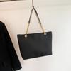 Bolsa Tote de Gran Capacidad con Textura de Alta Calidad, Adecuada para Estudiantes Universitarios que Asisten a Clases, Uso Casual y para el Trayecto Diario; Nuevo Estilo de Moda para Mujeres en el Otoño de 2026