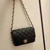 2026 Nuevo Modelo Piel Genuina Estilo Chanel Cadena Gruesa Bolso Hobo Cuadrado Acolchado con Cadena Bolso de Hombro Cruzado Debajo del Brazo para Mujer