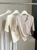 Top de punto versátil estilo coreano con retazos de encaje, cuello en V, manga corta para mujer, diseño francés de verano, elegante y entallado
