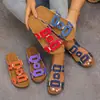 Comercio Exterior Europeo y Americano Tallas Grandes Color Sólido Mujer 2026 Nuevo Estilo Sandalias de Moda con Remaches de Una Correa y Punta Abierta Suela Gruesa para Mujer