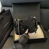 Bolsa Pequena da Moda para Mulheres Outono 2025 Nova de Nicho Texturizada com Lantejoulas e Corrente Pequena Quadrada Elegante Bolsa de Ombro Transversal