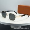 Gafas de sol poligonales de metal nuevas transfronterizas 2025 para hombre y mujer, alta calidad, retro, montura pequeña, protección UV anti-ultravioleta