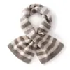 Bufanda de cachemira perforada para mujer 2026 nuevo otoño e invierno cálida moderna versátil a rayas con perforaciones cruzadas calentador de cuello