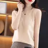 Colete de tricô feminino justo, versátil, sem mangas, modelador, gola alta, para primavera e outono, elegante e sofisticado na cor cáqui.