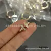 Anillo Doble T de Alta Gama Versión Alta para Hombres y Mujeres Chapado en Oro de 18K Lujo Ligero Nudo de Cuerda Doble T 1 Versión Ancho Estrecho Incrustado con Diamantes Anillo Apilable