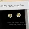 Brincos de Pérola com Girassol Microincrustados Super Brilhantes, Versáteis e da Moda para Mulheres, Acessórios de Brincos Únicos de Personalidade, Luxo Leve de Alta Qualidade