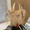 Bolso de cubo de mano de moda transfronterizo, nuevo estilo verano 2026, versátil y elegante, bolso de hombro y bandolera de alta gama de moda