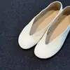 Nuevos zapatos planos blancos versátiles, casuales y elegantes, estilo commuter, con punta redonda, para mujer, cómodos, de suela blanda, slip-on, tipo abuela