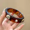 Pulseira de Pérolas com Concha de Resina Europeia e Americana para Mulheres, Estilo Boêmio Vintage para Férias na Praia, Joia Única e Exagerada