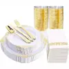 Vajilla Desechable con Patrón de Dragón, Platos Transparentes con Borde Dorado en Relieve, Copas de Vino, Cuchillos, Tenedores y Cucharas Hechos de Plástico Duro PS con Cubiertas de Papel Libres de Polvo Dorado