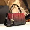Bolsa Feminina Personalizada com Costura para Mulheres de Meia-Idade, Estilo Sogra, Mãe, Bolsa de Mão Transversal de Ombro, Couro Envernizado, Bolsa Elegante e Versátil
