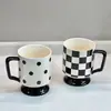 Caneca de Arte com Padrão Retrô Cor Preto e Branco Cerâmica de Alta Qualidade Levemente Luxuosa Taça de Escritório Caneca de Café Venda por Atacado