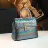 Bolso de Concha Diseño de Nicho para Mujer Modelo Nuevo 2025 Lujo Ligero Elegante Bolso de Mano con Patrón de Avestruz Hombro Único Cruzado Cuero Genuino