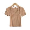 Camiseta de manga corta de dos piezas falsa de Sweet Spice Girl, novedad de verano de 2023, para mujer, estilo europeo y americano, con tirantes en el cuello, corte entallado y corte corto.