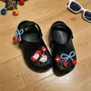 Adequado para Tamancos Infantis, Pingentes de Sapato, Decoração de Acessórios com Laço de Gato Cartoon Fofo e Brincalhão
