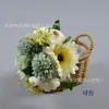 Suministro de fábrica flor de crisantemo de bola fresca flor de mano simulación flor de mano flor artificial hogar suave decoración de sala de estar flor de dama de honor