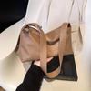 Bolsa Transfronteiriça Retrô de Grande Capacidade para Mulheres Novo Estilo Outono e Inverno 2026 Bolsa de Ombro Moda Simples para o Dia a Dia Transversal Bolsa Almofada