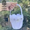 Estilo Ocidental Novo Cesta de Flores Pequena Cesta de Flores para Daminha de Casamento Portátil Cesta de Flores Plástico Vestuário de Casamento Cesta Infantil de Casamento Fabricante
