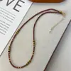 Collar de Piedra Arenisca Dorada Natural de Gama Alta Hecho a Mano con Cuentas Geométricas para Mujer Diseño Retro Gargantilla Cadena para Clavícula de Lujo Accesible