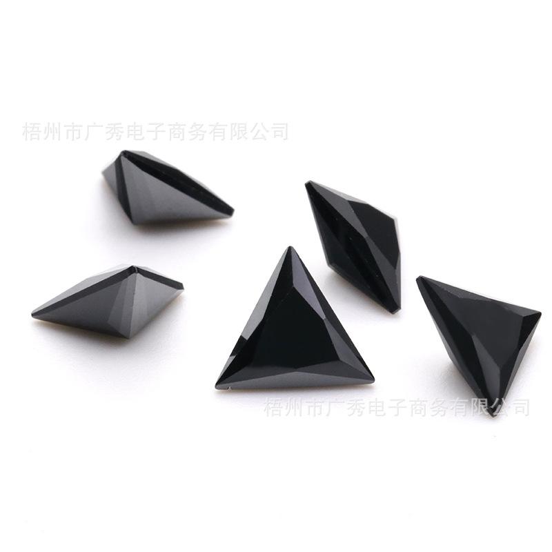 三角形黑锆石