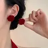 Pendientes Rojos de Nuevo Modelo 2026 para Año Nuevo para Mujer, Pendientes de Perla con Lazo de Terciopelo Rojo, Pendientes de Lujo Ligero de Nicho de Gama Alta