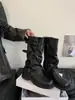 Botas de ciclismo largas de suela gruesa en color café para mujer, nuevo estilo otoño e invierno 2026, botas de caña alta apilables, botas largas ajustadas a media pantorrilla