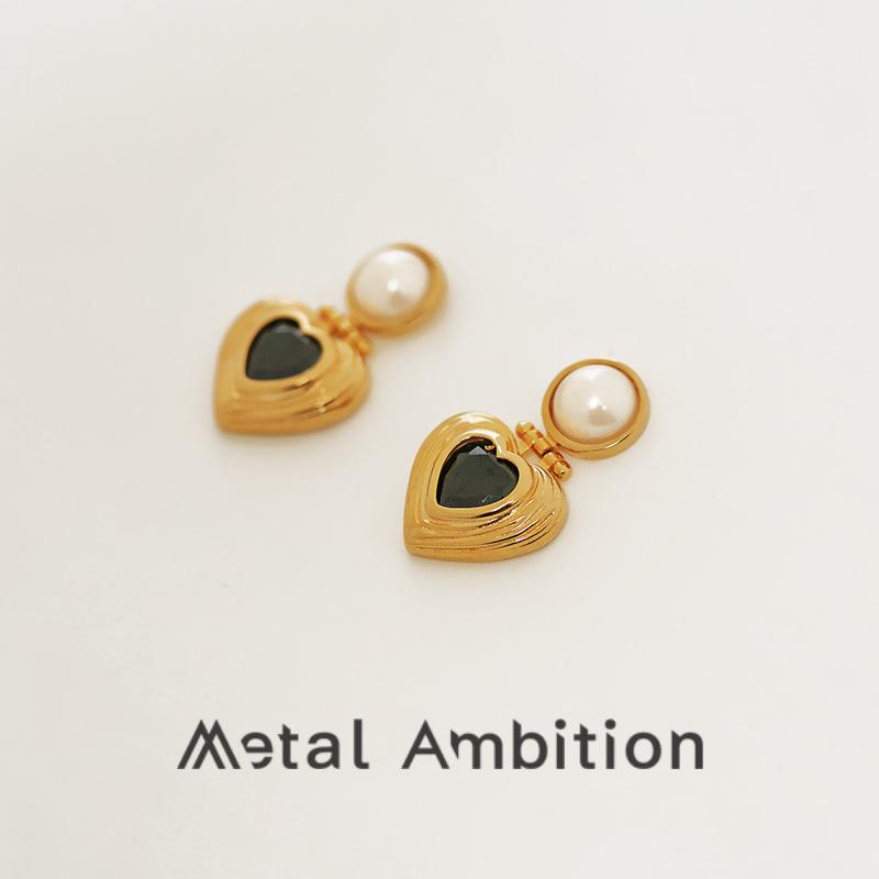 智贝主图_4mso珍珠耳钉女纯银爱心耳环小众设计感复古中