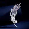 Exquisito Broche de Espiga de Trigo de Cristal, Elegante de Gama Alta para Mujer, Ramillete Versátil, Pin de Diseño de Nicho de Lujo Accesible, Accesorios para Ropa