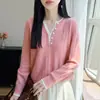 Suéter de punto de lana pura estilo coreano, cuello en V, bloques de color, falso dos piezas, para mujer, top rosa elegante ajustado, camisa base cálida, moderno