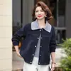 Jaqueta jeans de alta qualidade para mães, estilo gola de lapela, primavera e outono de 2026, elegante e que rejuvenesce, top curto da moda para mulheres de meia-idade