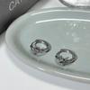 Diseño Simple de Cruz Estrella Doble Pequeño Arete de Hebilla para la Oreja Simple Exquisito Elegante Dama de Alta Gama Aretes de Hebilla para la Oreja Aretes de Mujer