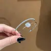 Pulseira Quadrada de Zircônia Estilo Coreano, Toque de Luxo Leve e de Alta Qualidade, Pulseira Aberta de Camada Dupla, Joia de Mão Simples, Fashion e Tendência Personalizada para Mulheres