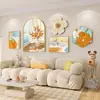 Sala de Estar Minimalista Moderna Pintura Decorativa Floral Mural de Pared de Fondo para Sofá Estilo Nórdico Crema Mesa Pequeña con Flores Combinación Pintura Colgante
