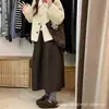 Falda de Lana Gris Oscuro con Botones para Mujer Otoño 2026 Nueva Falda de Cintura Alta Adelgazante Acampanada Falda Petite de Corte A