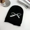 Gorro de Lã Tricotado com Laço Outono Inverno Estilo Coreano Simples Afina o Rosto Pequeno Gorro de Tricô de Lã para Mulheres Outdoor Circunferência da Cabeça Grande Chapéu para Frio