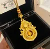 Retenção de Cor Alta Loja Dourada Mesmo Estilo Diamante Vazado Vida Quatro Beldades Pingente de Cabaça Filigrana Corrente de Suéter da Fortuna Venda por Atacado para Mulheres
