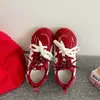Zapatos de Entrenamiento Alemanes Retro de Suela Plana con Tacón Oculto para Mujer 2026 Nuevos de Verano para Aumentar la Altura Personas de Baja Estatura Zapatillas de Plataforma de Caña Baja Forrest Gump