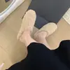 Elegantes y modernas zapatillas peludas de estilo coreano para mujer, perfectas para usar en otoño e invierno, nueva colección 2026, zapatillas de algodón fáciles de poner