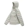 2026 Nuevo Modelo Chaqueta de Plumas 90% Versátil Ligera Chaqueta de Plumas Clásica con Capucha para Pareja Pluma de Pato Blanca Cálida