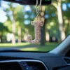 Letra del alfabeto cruz arcilla coche interior accesorios colgante para mujeres con pedrería adorno espejo retrovisor