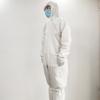 Ropa protectora desechable para matar y rociar ropa de trabajo base de cría antiincrustante y a prueba de polvo pegatinas ropa de aislamiento con cubrepiés