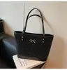 Bolsas de Alta Gama Casuales Transfronterizas para Mujer 2025 Nuevo Diseño de Bolso de Hombro Versátil de Gran Capacidad Bolso Tote
