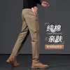 Pantalones casuales de algodón puro color caqui para hombre, estilo primavera/otoño, pierna recta, corte holgado, con algo de elasticidad, nuevo modelo 2026, pantalones largos para hombres de mediana edad