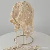 Turbante Tejido a Mano de Hilo de Algodón con Flor de Moneda de Cobre para Mujer con Borlas de Perlas, Sombrero de Punto Fino Estilo Étnico