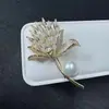 Acessórios DIY temperamento feminino flor de cristal de zircônia broche feminino cobre banhado a ouro pino atmosfera brilhante corsage de pérola suporte vazio