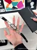 Correa de Cuero con Flash Metálico y Diamantes Hello Kitty Adecuada para Xiaomi Mi Band 8/9Pro Correa NFC Lujo Accesible de Gama Alta Nicho