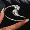 Conjunto de Pulseras de Acero Inoxidable Doradas Transfronterizas con Clavos de Diamante Pulsera de Trébol de Cuatro Hojas Cintura Pequeña Brazaletes Dorados