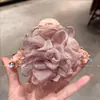 Grampo de Cabelo Flor Rosa de Renda Estilo Doce e Suave para Mulheres, Novo Presilha Tubarão de Cristal de Luxo Leve, Acessório de Cabelo Penteado de Alta Qualidade