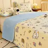 Funda de Cama de Vellón de Leche Engrosada Juego de Tres Piezas Uso por Ambos Lados Suave Agradable a la Piel Cubierta de Cama Corazón de Niña Protector de Colchón Protector de Cama